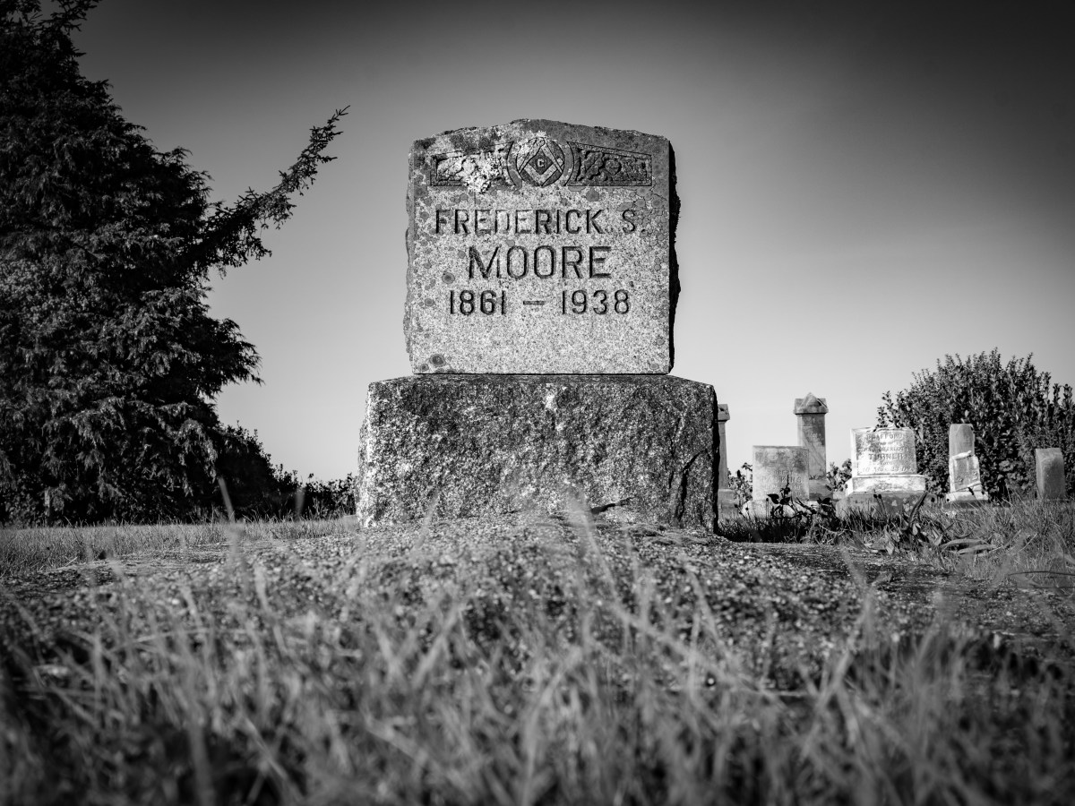 Pioneer Cemetery Gold&nbsp;Beach